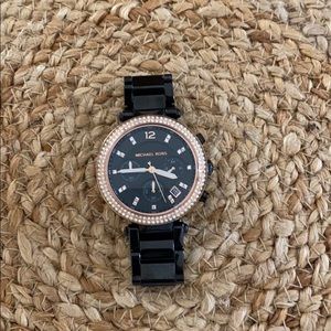 Michael Kors Darci Black and Rose Gold Wat…